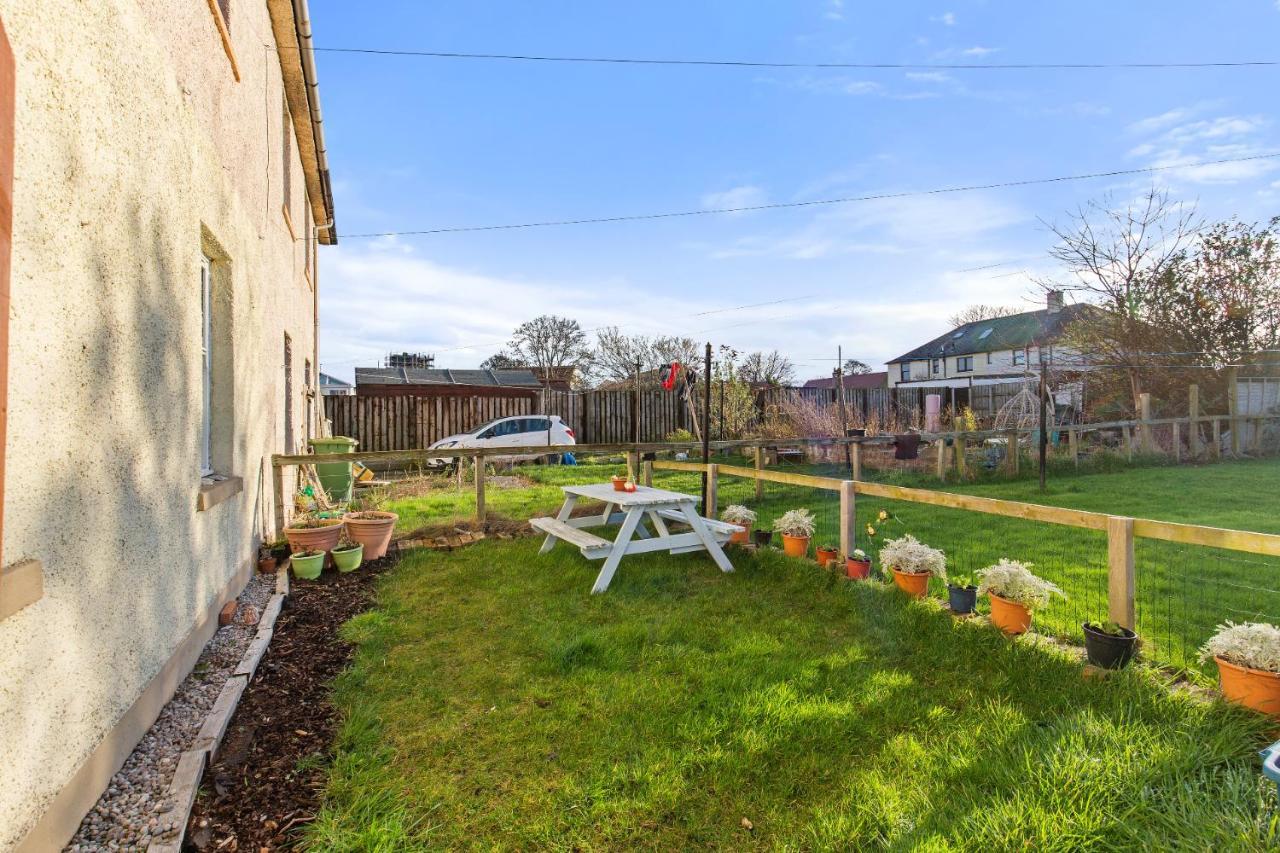 Cosy 2-Bdr Apartment & 15 Minutes To Edinburgh By Train & Free Parking Prestonpans Exterior photo